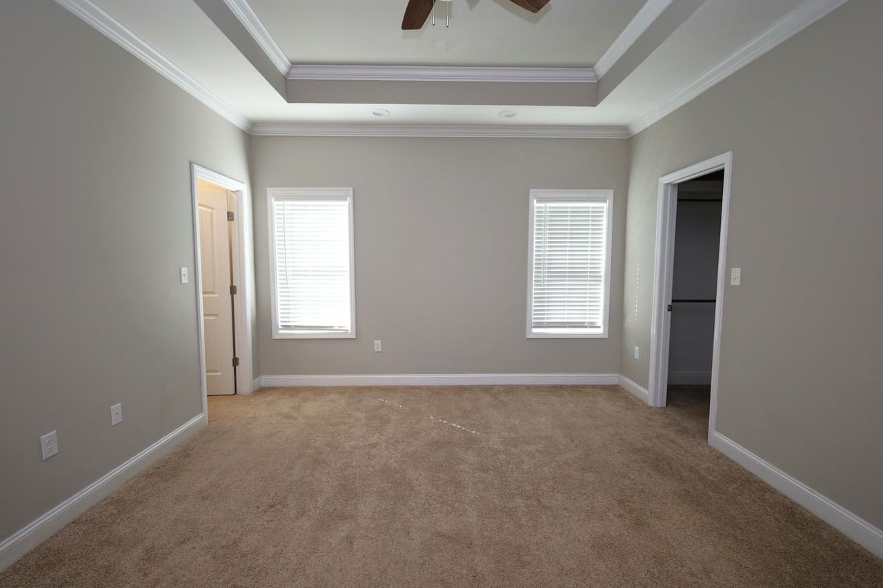 3923 Valiant Ct - Photo 4 of 10