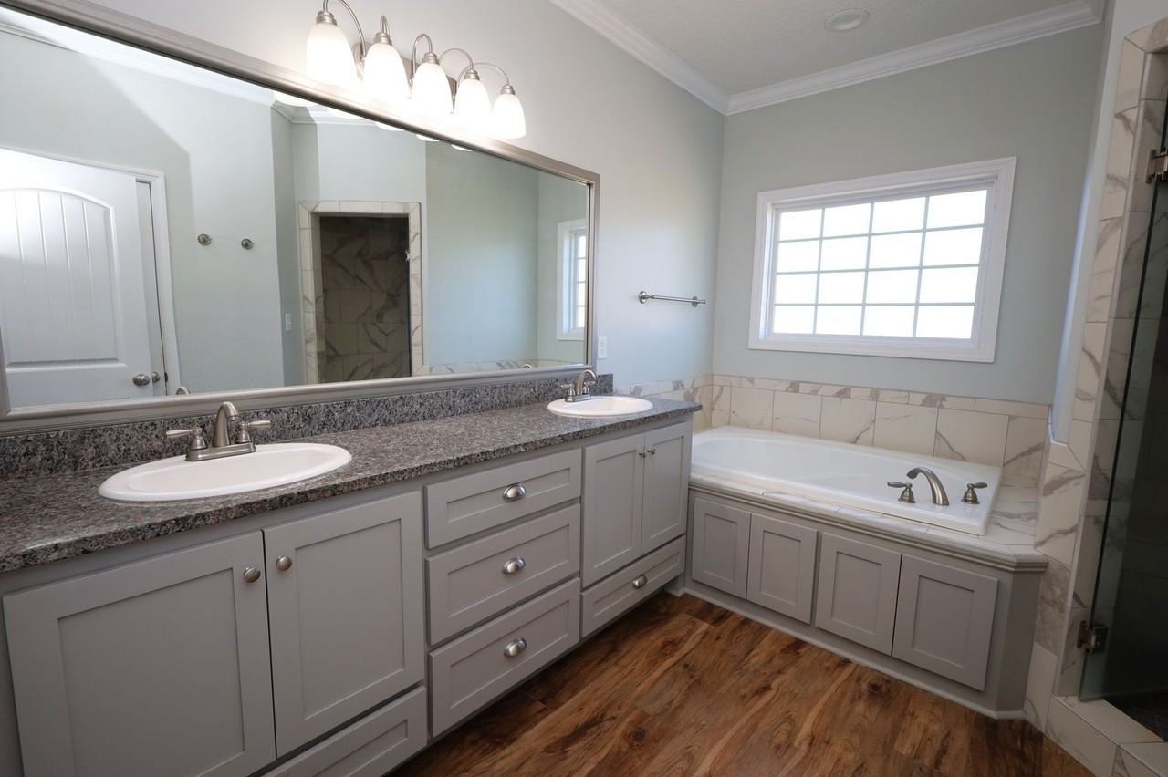 3923 Valiant Ct - Photo 5 of 10