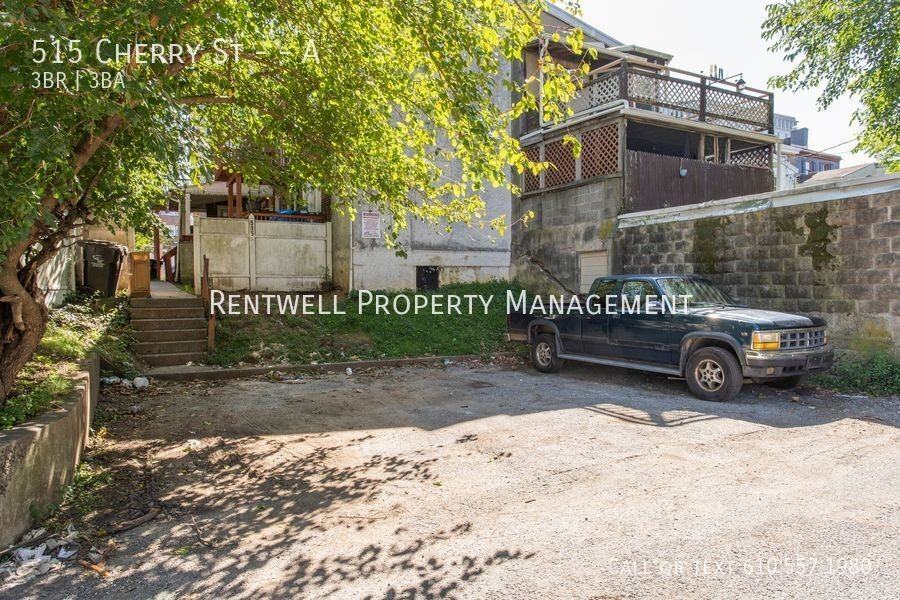 515 Cherry St #A - Photo 3 of 32