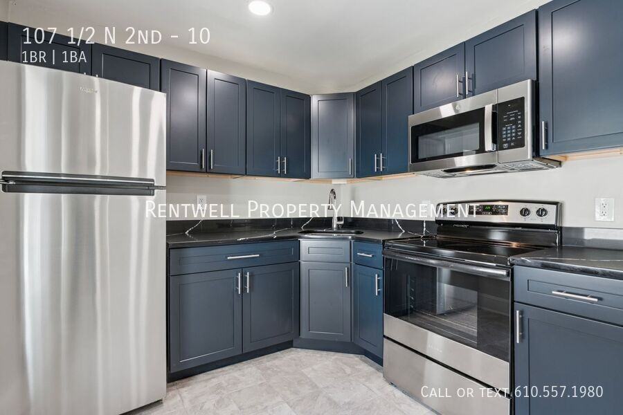 107 1/2 N 2nd Ave #10