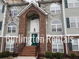 3489 Forestdale Dr Apt 2b - Photo 1 of 1