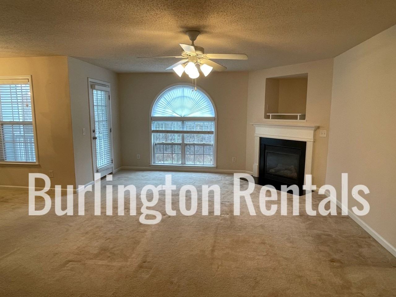 3489 Forestdale Dr Apt 2b - Photo 3 of 19