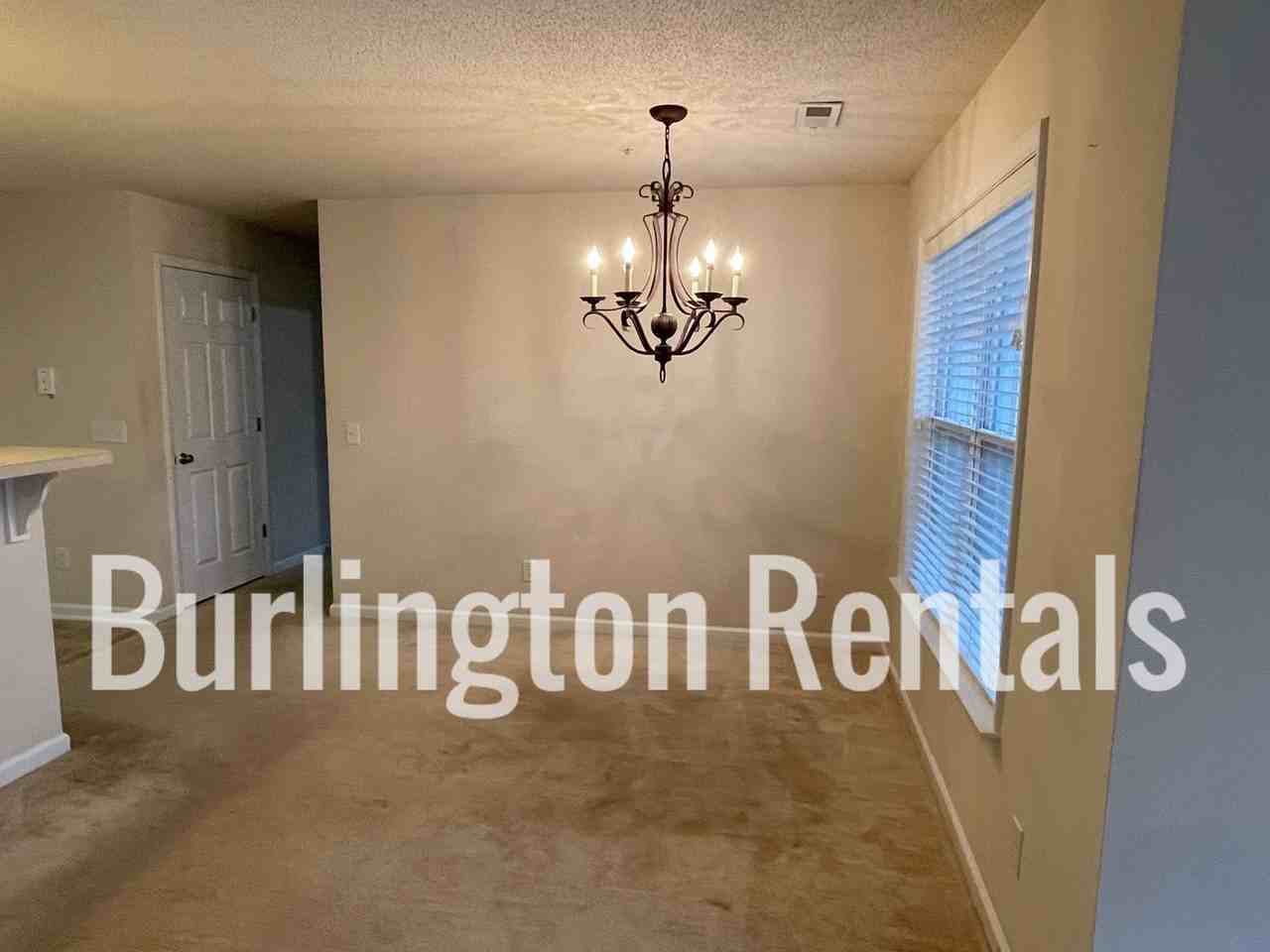 3489 Forestdale Dr Apt 2b - Photo 4 of 19