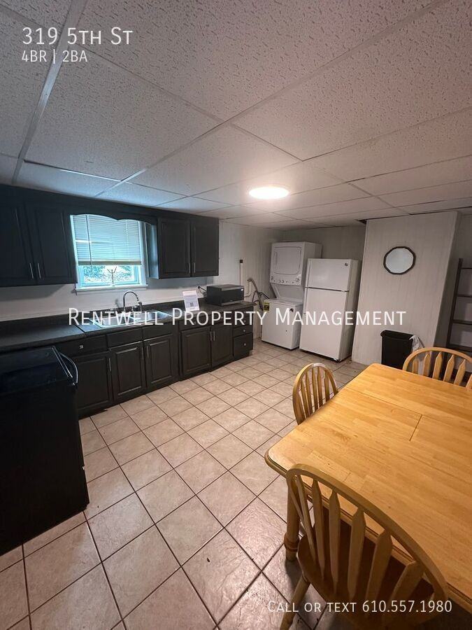 319 5th St - Photo 5 of 18