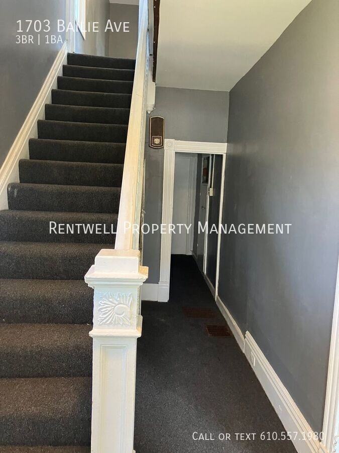 1703 Bailie Ave - Photo 2 of 16