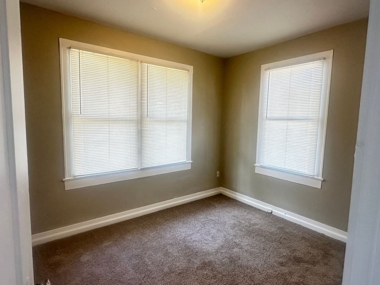 2220 Faws St - Photo 3 of 12