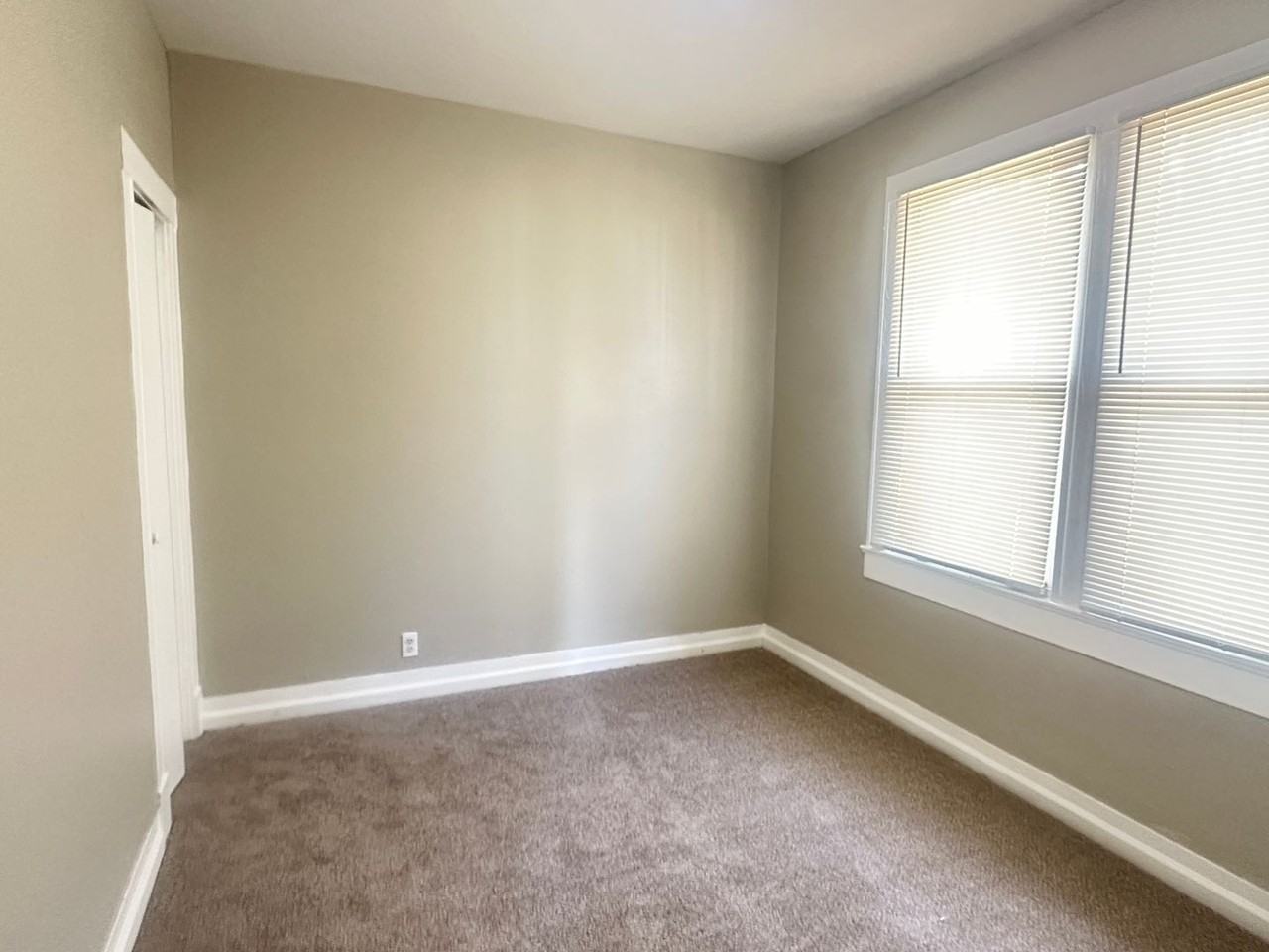 2220 Faws St - Photo 4 of 12