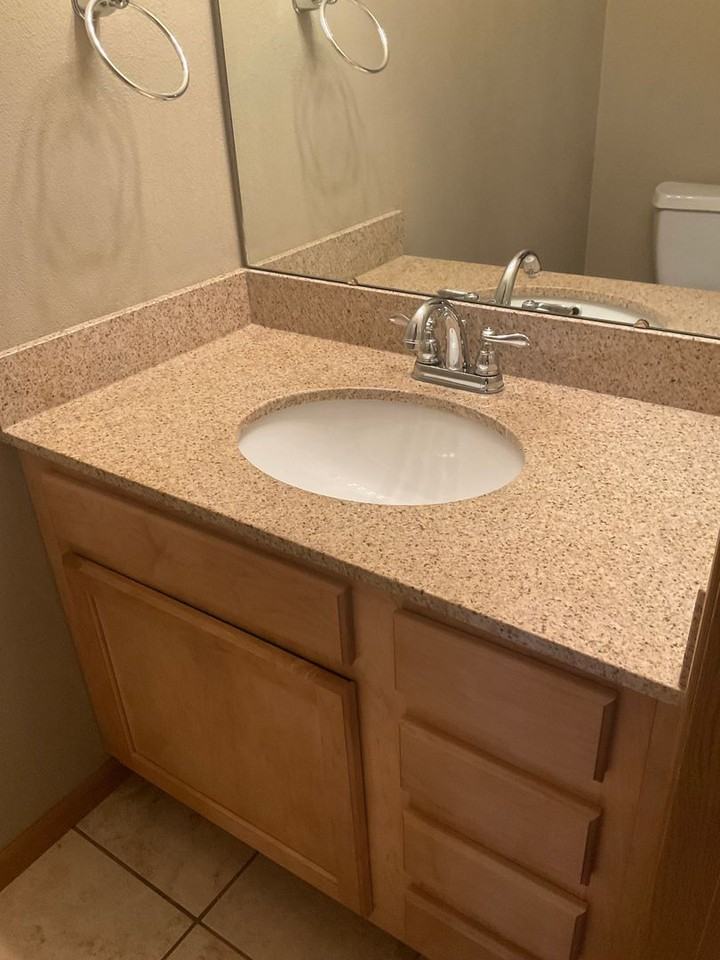 131 Northtowne St - Photo 3 of 14