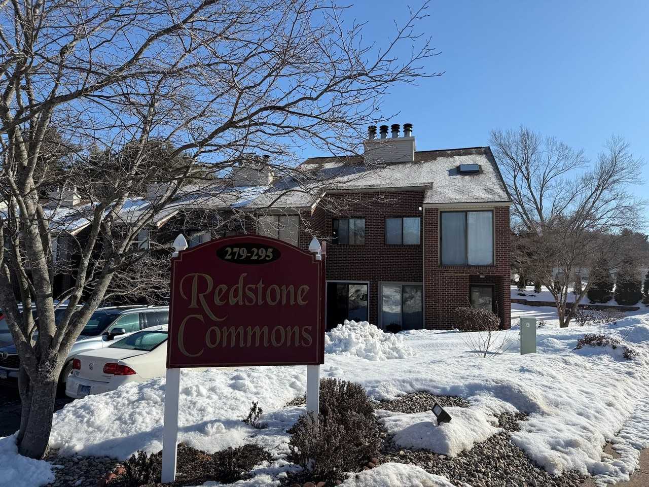 279 Redstone Hill Rd - Photo 2 of 8