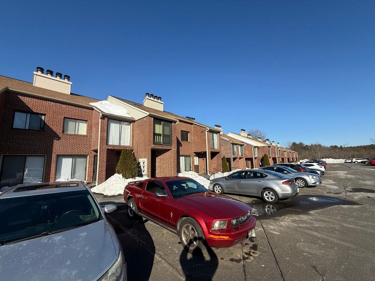 279 Redstone Hill Rd - Photo 4 of 8