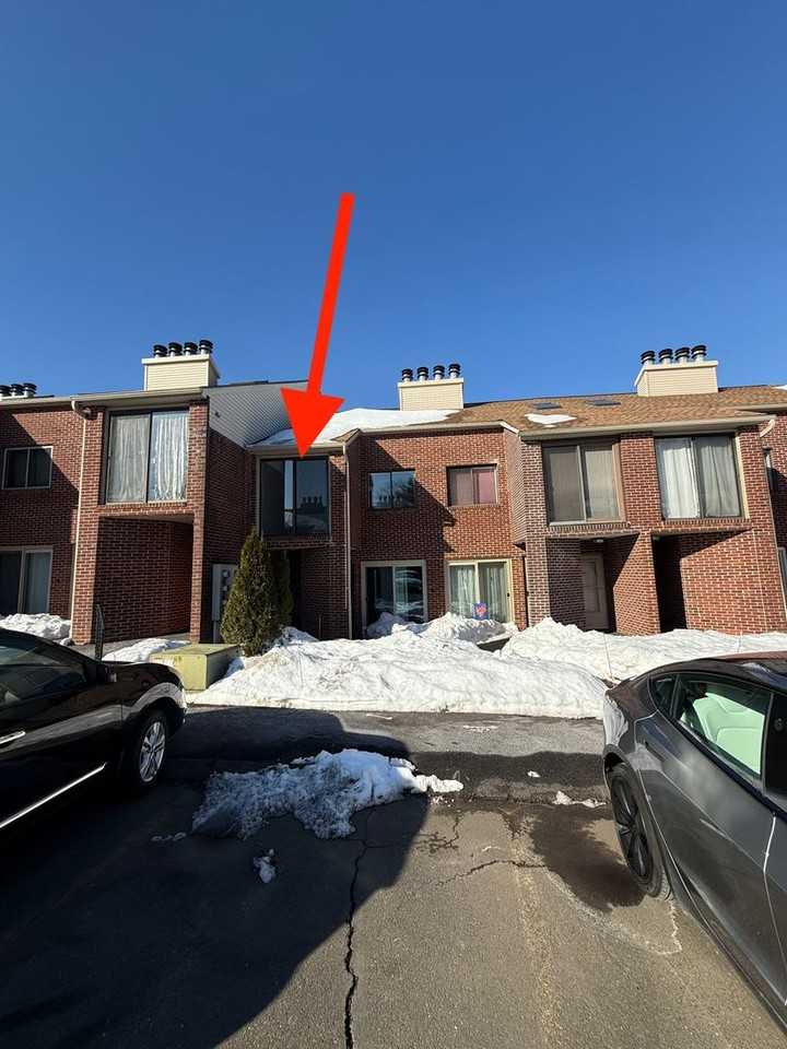 279 Redstone Hill Rd - Photo 5 of 8