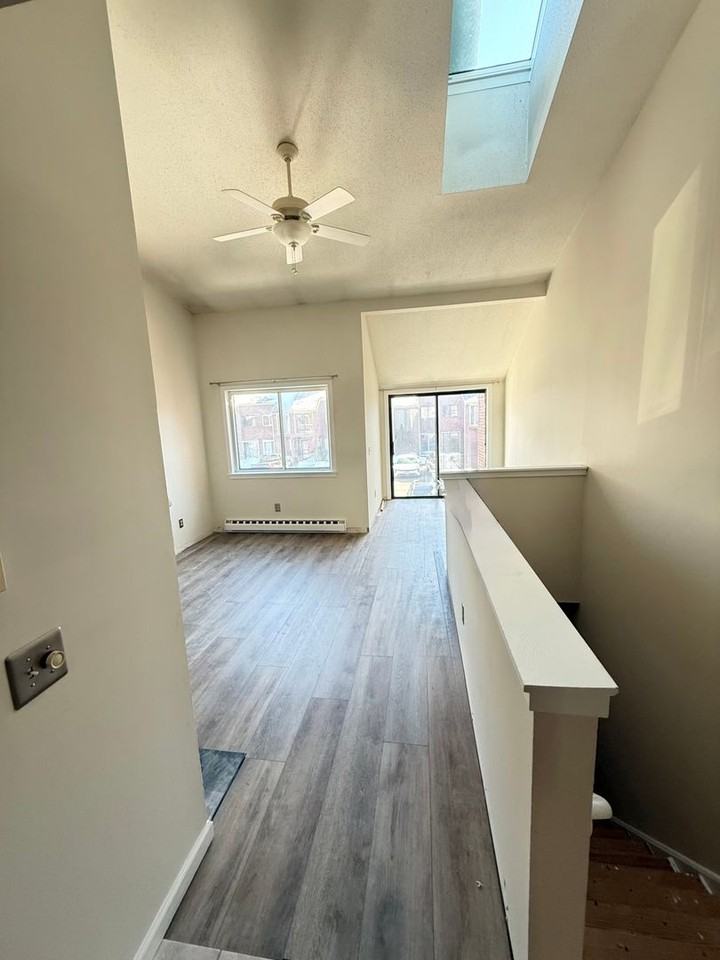 279 Redstone Hill Rd - Photo 6 of 8