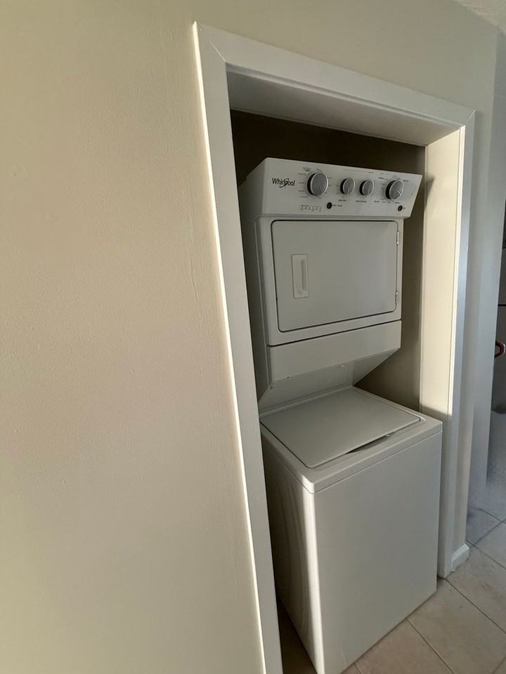 279 Redstone Hill Rd - Photo 7 of 8