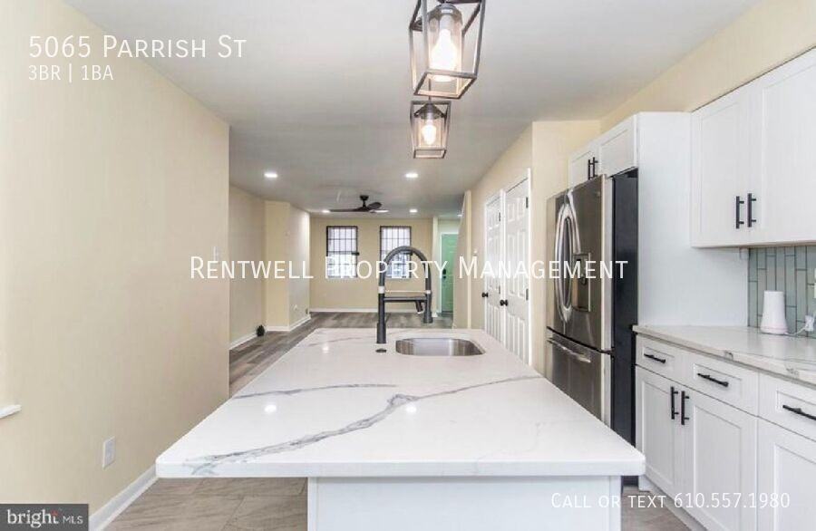 5065 Parrish St - Photo 3 of 14