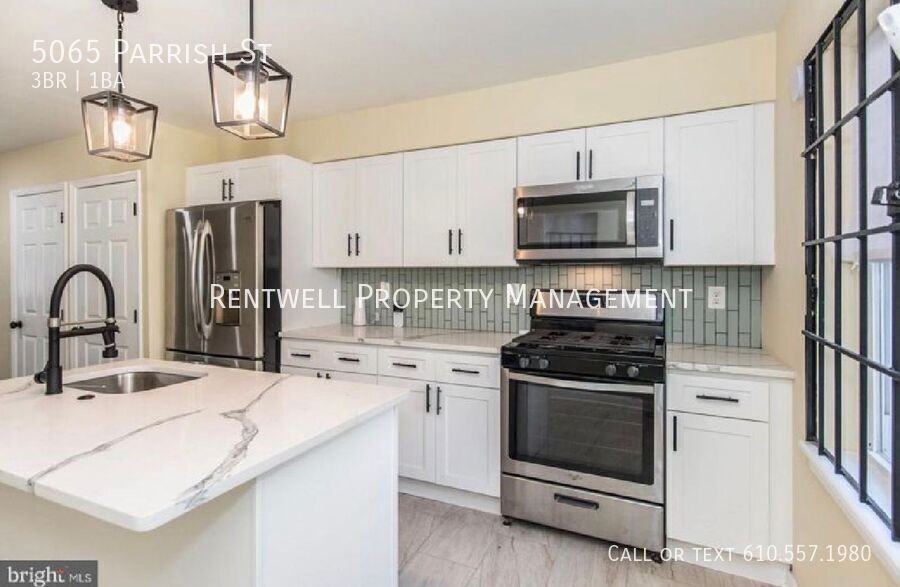 5065 Parrish St - Photo 4 of 14