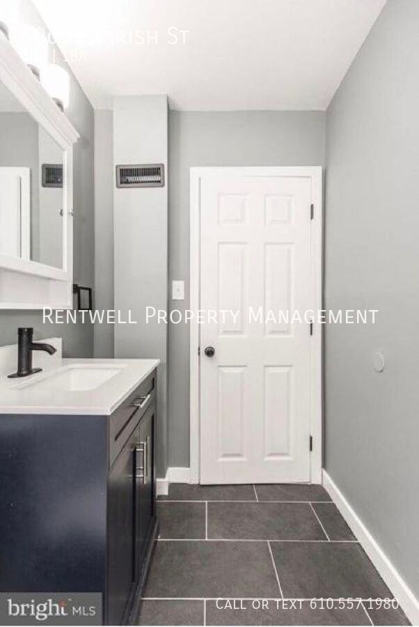 5065 Parrish St - Photo 7 of 14