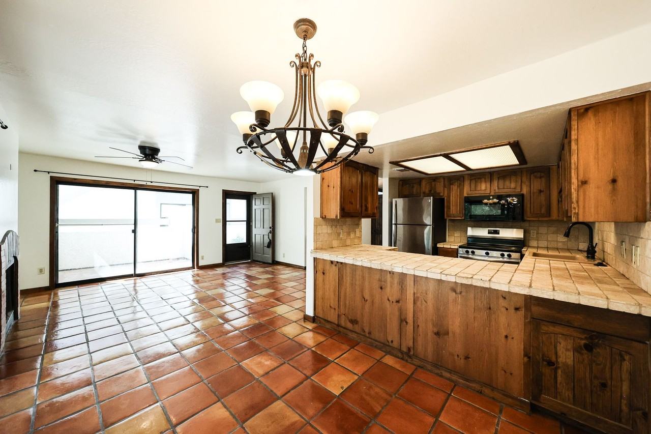 2959 N 68th Pl - Photo 7 of 27