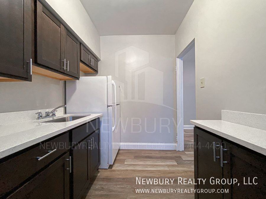 319 San Juan Dr #6 - Photo 5 of 22