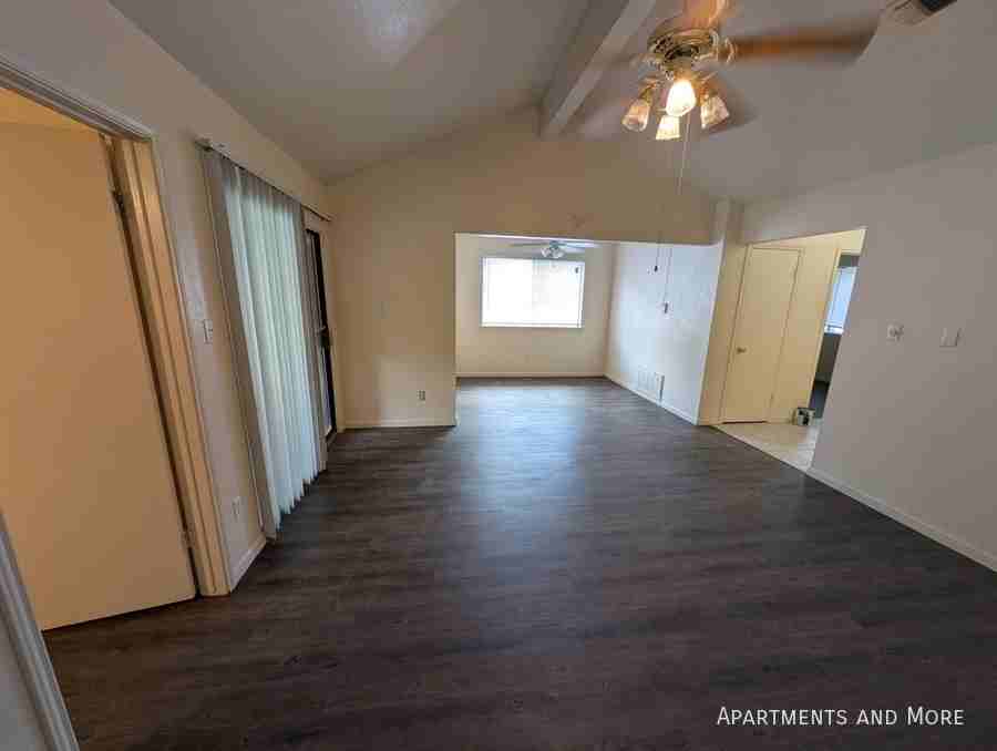 1000 Columbia St #B - Photo 7 of 19