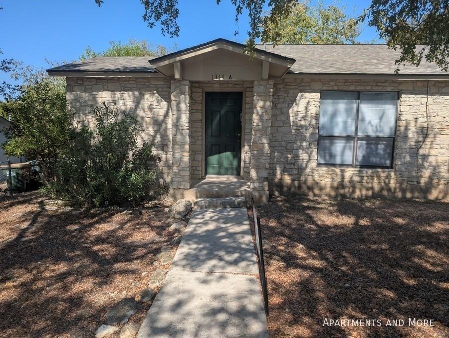 1314 Hazelton St #A - Photo 2 of 16