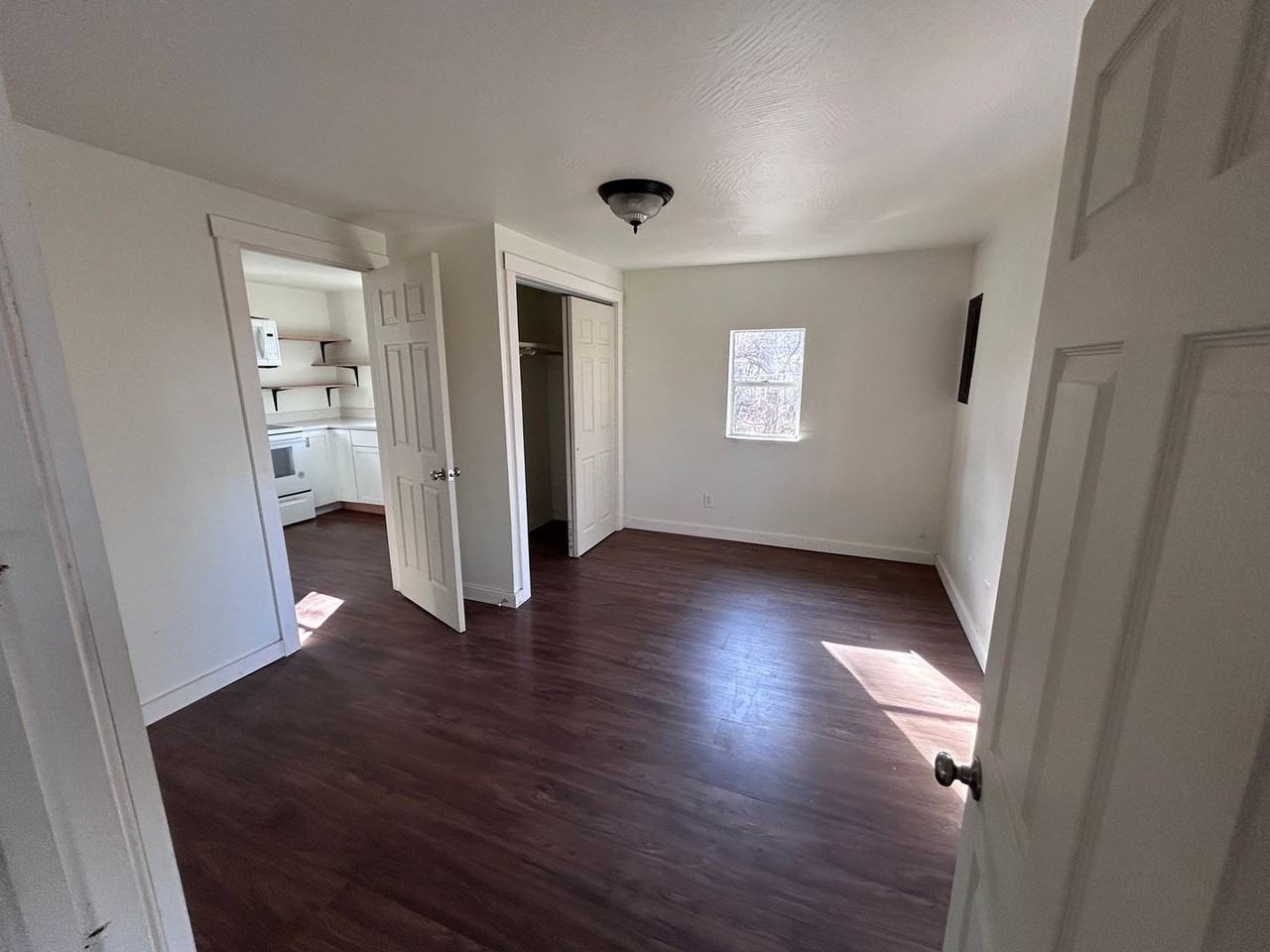 398 Hill St - Photo 5 of 9