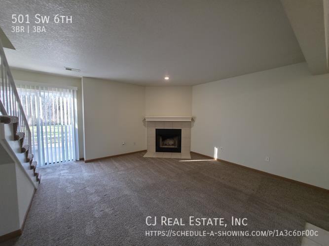 501 Sw 6th St - Photo 4 of 11