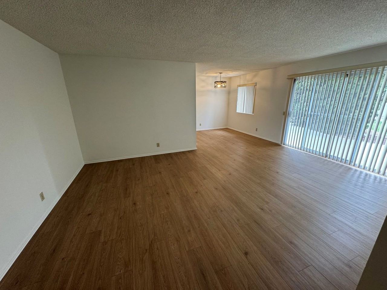 703 Bismark Ave - Photo 5 of 27