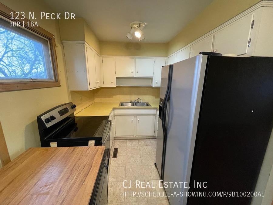 123 N Peck Dr - Photo 4 of 6