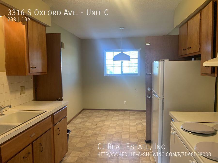 3316 S Oxford Ave #C - Photo 3 of 7