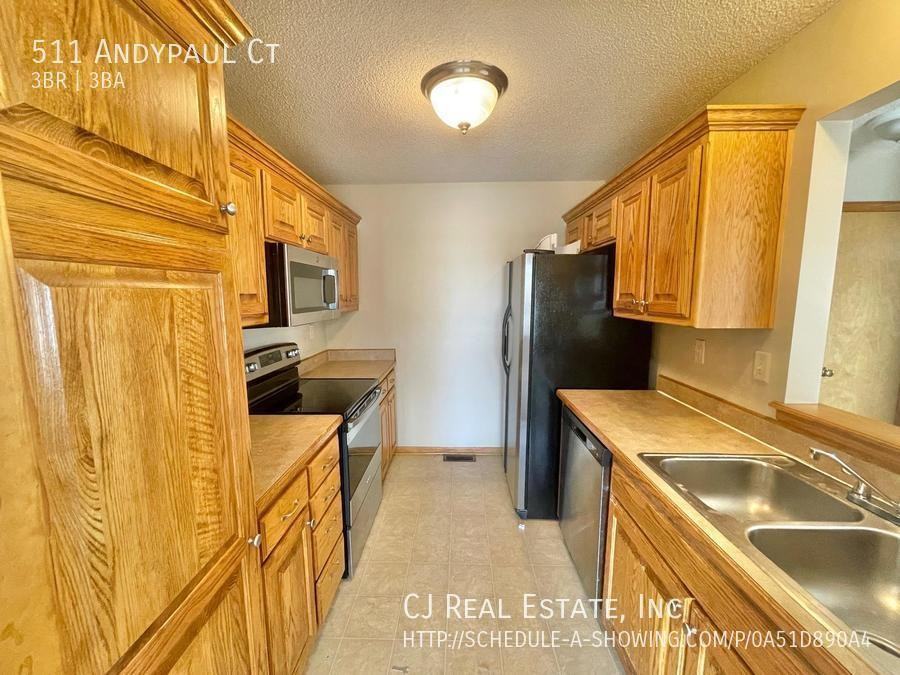 511 Andypaul Ct - Photo 3 of 11