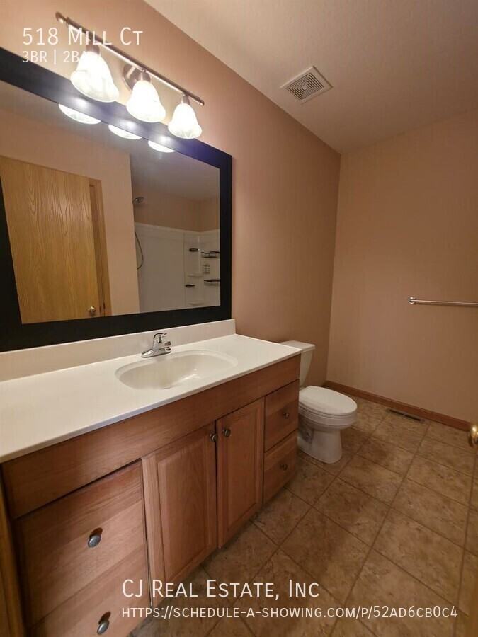 518 Nw Mill Ct - Photo 5 of 11