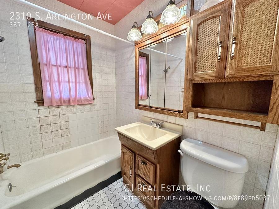 2310 S Arlington Ave - Photo 7 of 11