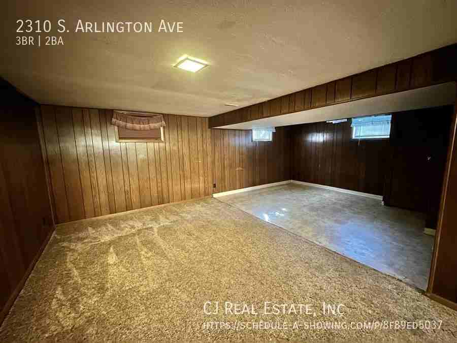 2310 S Arlington Ave - Photo 4 of 11