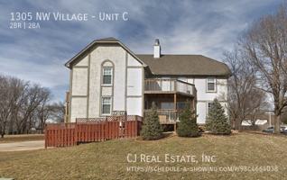 featured image of 1305 Nw Village Dr #C