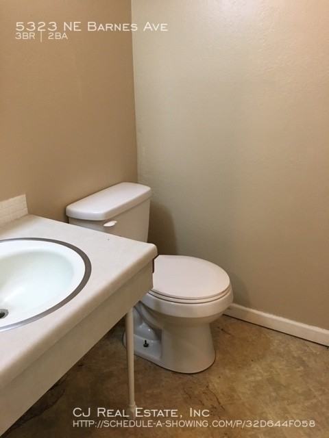 5323 Ne Barnes Ave - Photo 5 of 11