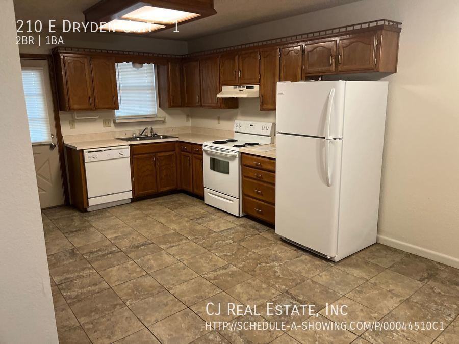 210 E Dryden St #1 - Photo 3 of 6