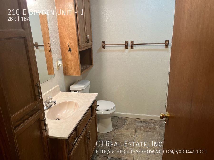 210 E Dryden St #1 - Photo 5 of 6