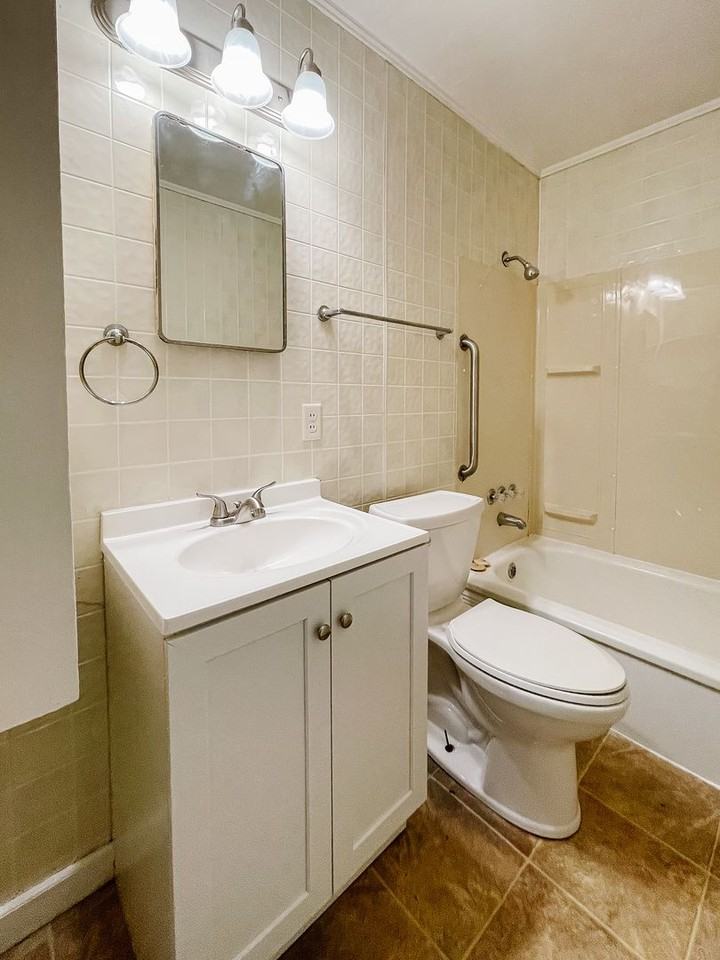 2017 E 24th St - Photo 7 of 13