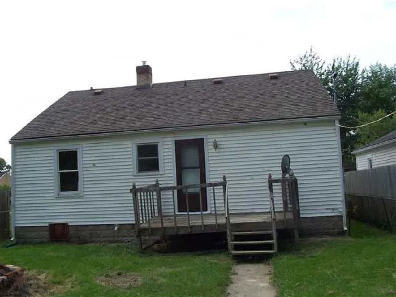 2004 S Rosemont Ave - Photo 6 of 7