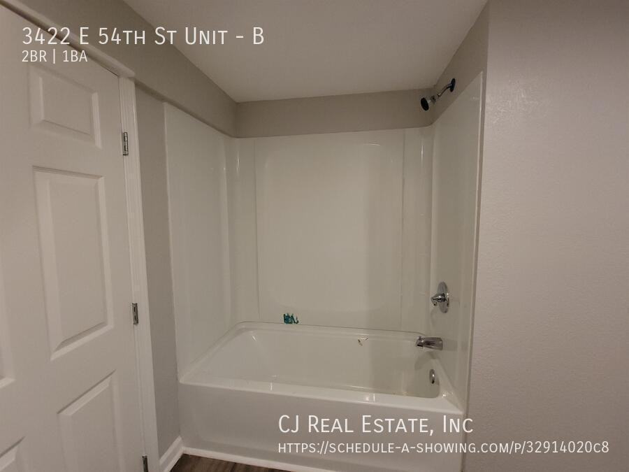 3422 E 54th St #B - Photo 6 of 9