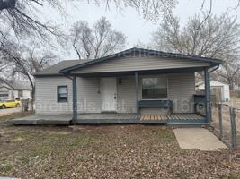 featured image of 2302 S Washington Ave