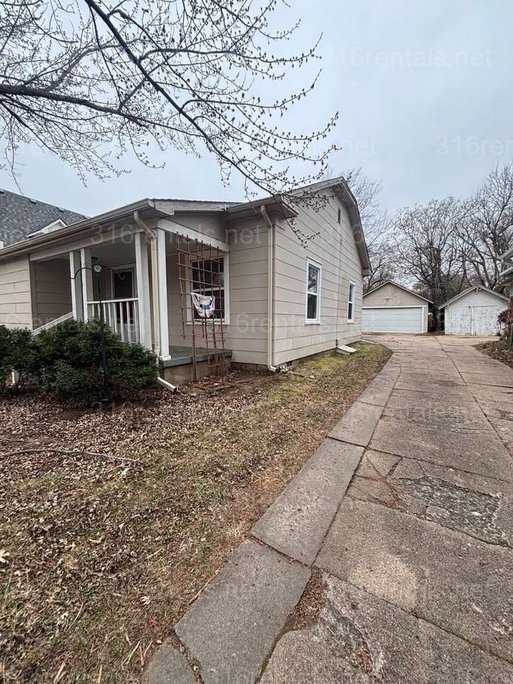 515 N Atchison St - Photo 2 of 21