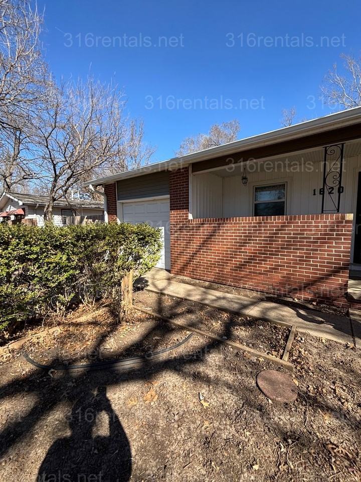 1620 Montana St - Photo 4 of 21