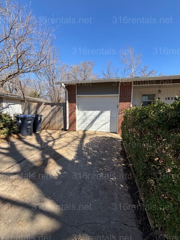 1620 Montana St - Photo 5 of 21