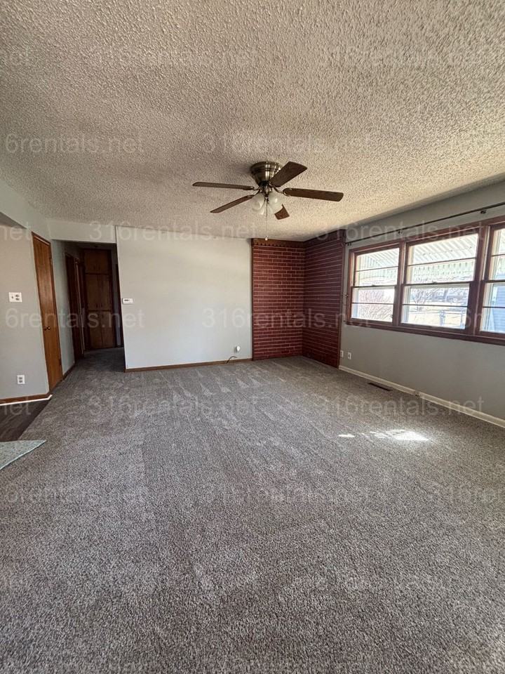 1620 Montana St - Photo 6 of 21