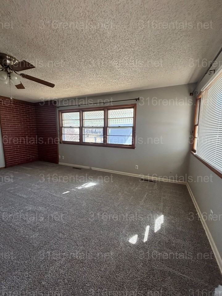 1620 Montana St - Photo 7 of 21