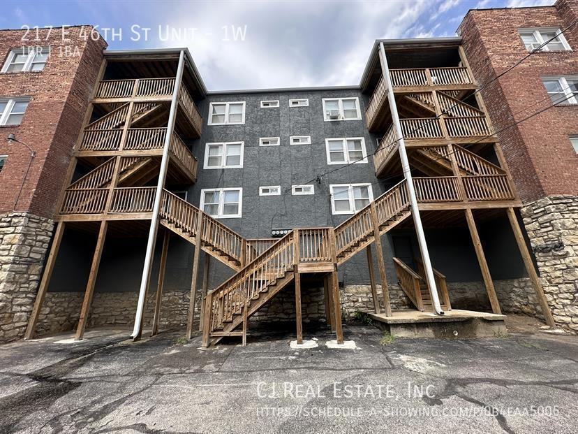 217 E 46th St #1W - Photo 2 of 10