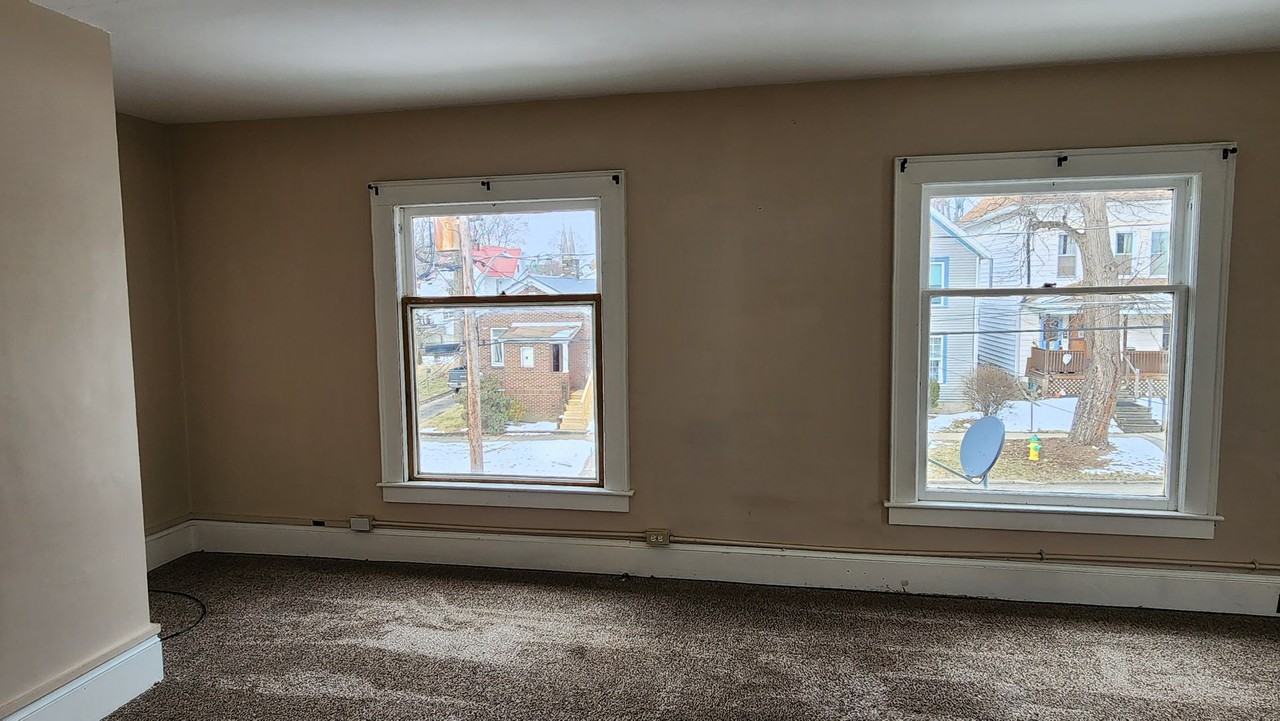 123 1/2 Fulton St - Photo 6 of 15