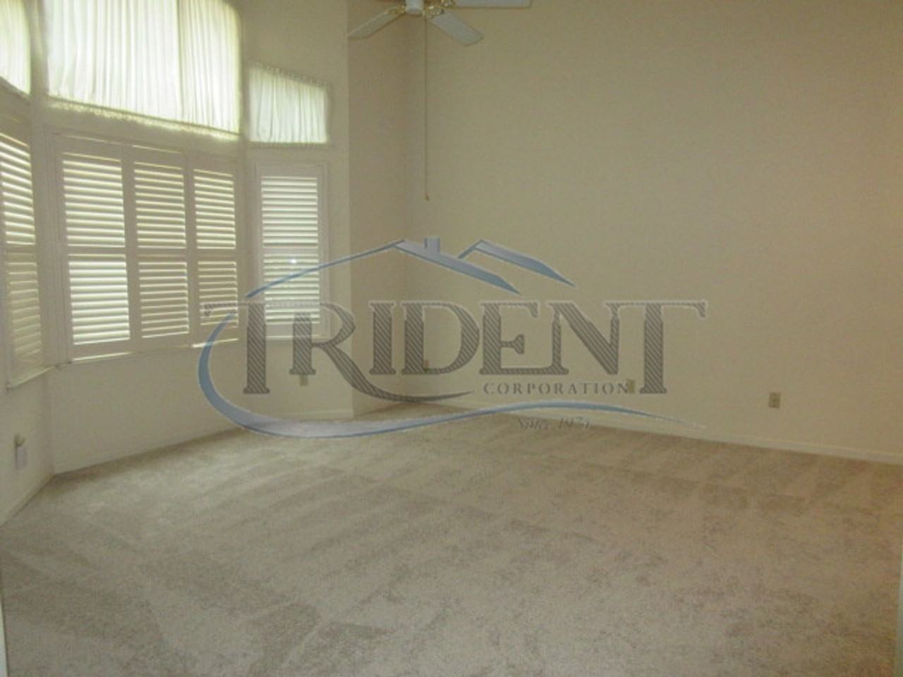 1902 Autumnwood Dr - Photo 4 of 26