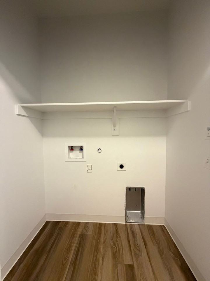 1070 Winfield St. NE - Photo 7 of 23